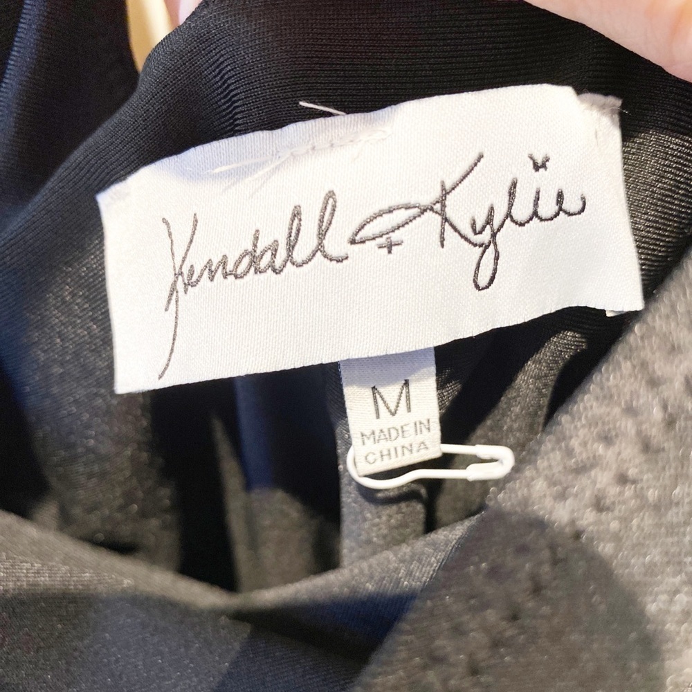 𝅺kendall & Kylie Bodycon dress - Picture 4 of 4